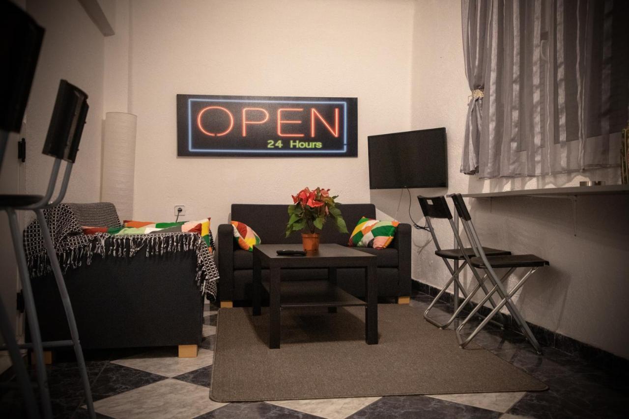 Ellanikou Apartment In Pankrati Vipgreece 아테네 외부 사진